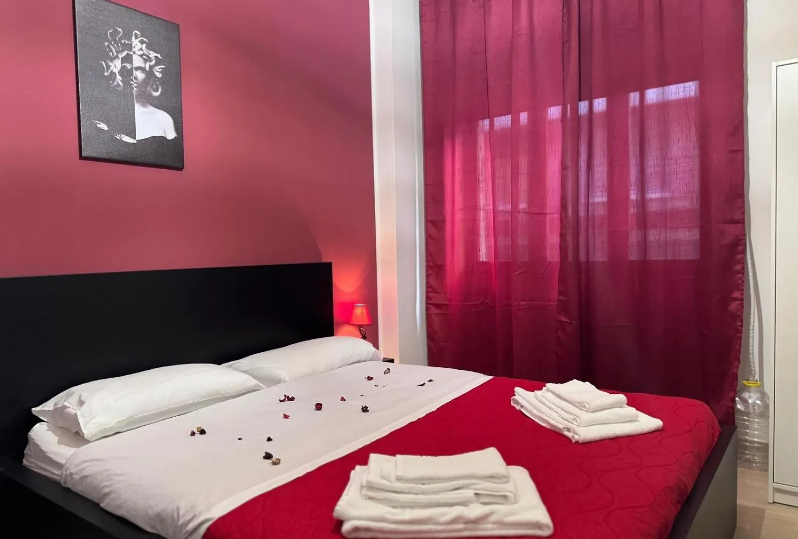 Vespro Guest House Messina Itálie